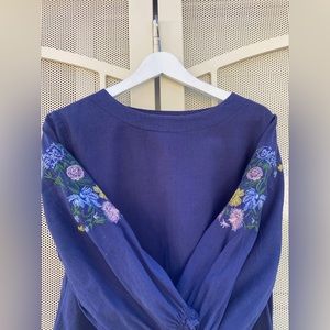 Mei ren yu embroidered peasant top